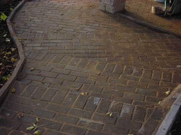 Устройство плитки на песчаное основание